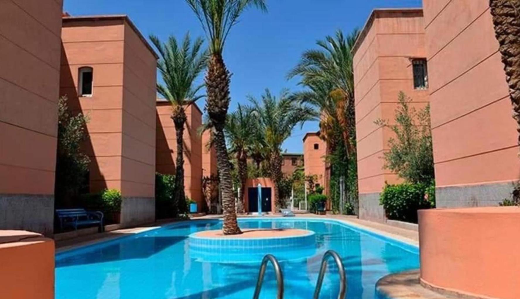 Riad Nezha Avec Jacuzzi Et 3 Piscines Au Coeur De 马拉喀什 外观 照片
