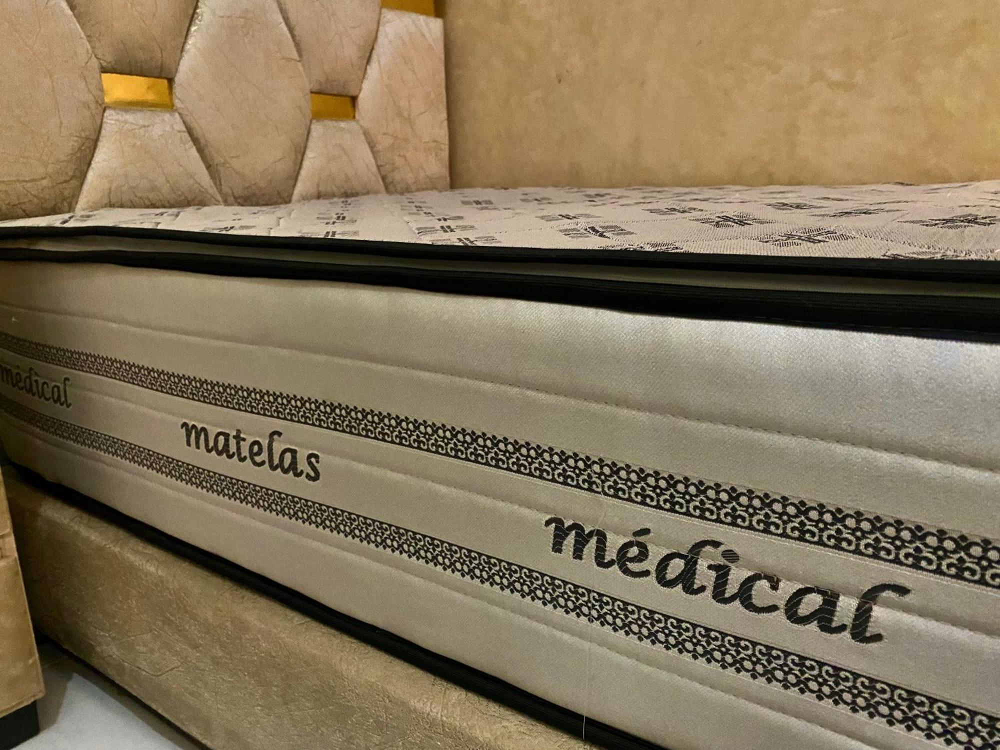 Riad Nezha Avec Jacuzzi Et 3 Piscines Au Coeur De 马拉喀什 外观 照片