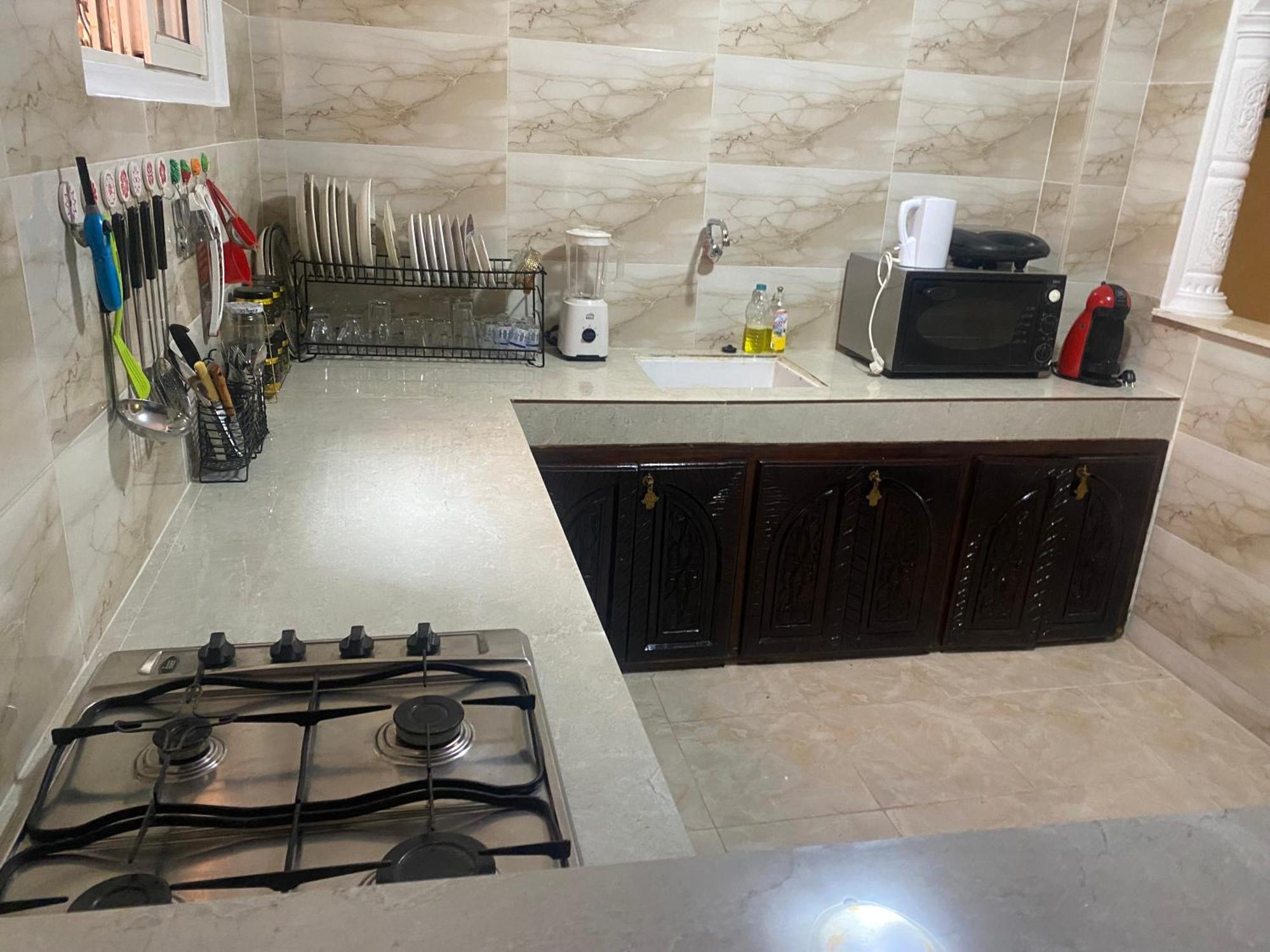 Riad Nezha Avec Jacuzzi Et 3 Piscines Au Coeur De 马拉喀什 外观 照片