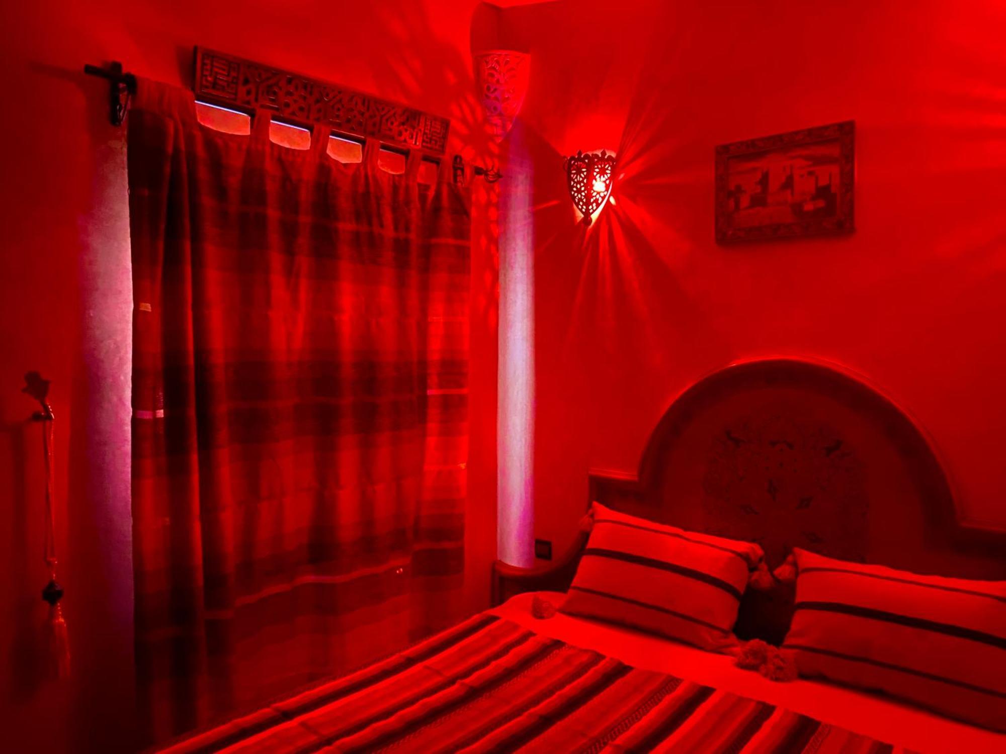 Riad Nezha Avec Jacuzzi Et 3 Piscines Au Coeur De 马拉喀什 外观 照片