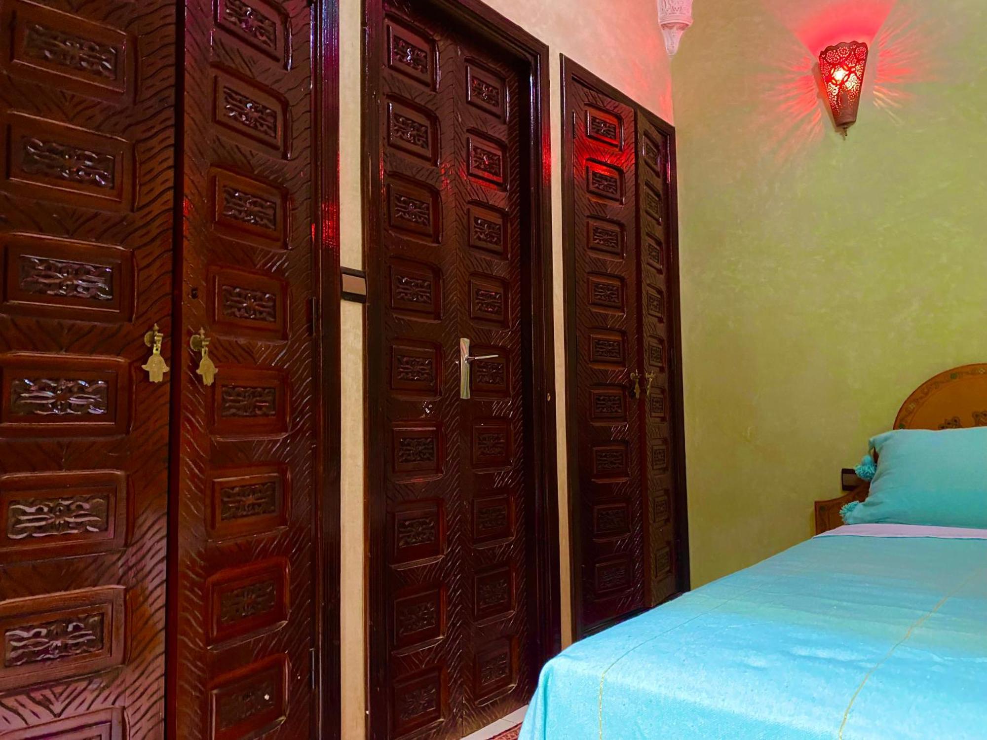 Riad Nezha Avec Jacuzzi Et 3 Piscines Au Coeur De 马拉喀什 外观 照片