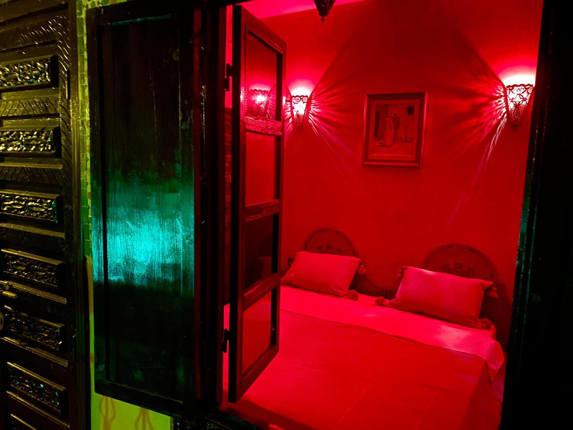 Riad Nezha Avec Jacuzzi Et 3 Piscines Au Coeur De 马拉喀什 外观 照片