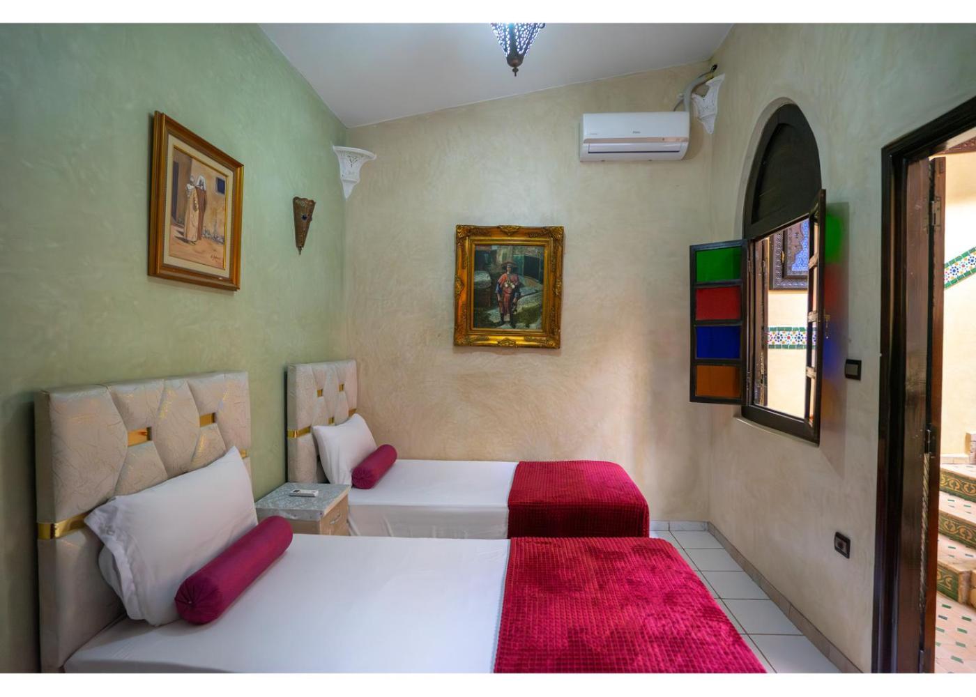 Riad Nezha Avec Jacuzzi Et 3 Piscines Au Coeur De 马拉喀什 外观 照片